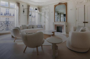 Apartment Rue de la Sourdiere in Paris